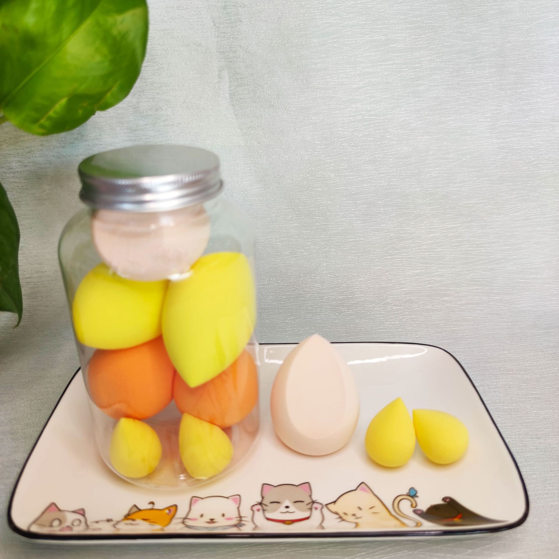 Travel Pack Milk Tea Tin Makeup Egg - Image 2
