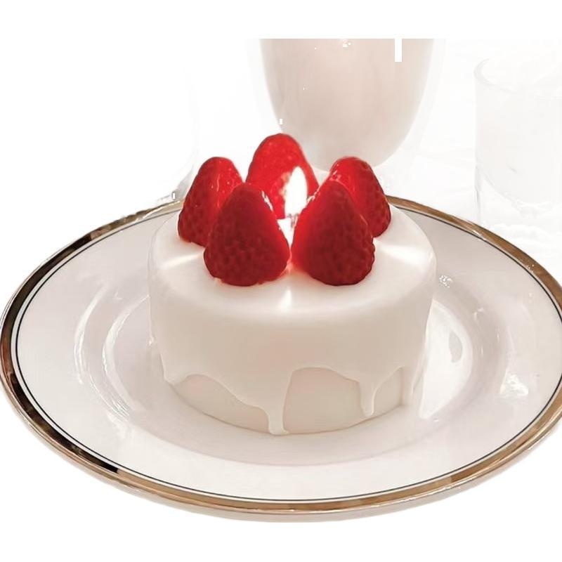 Strawberry Cake Bedroom Milk Flavor Aromatherapy Candle Gift Box