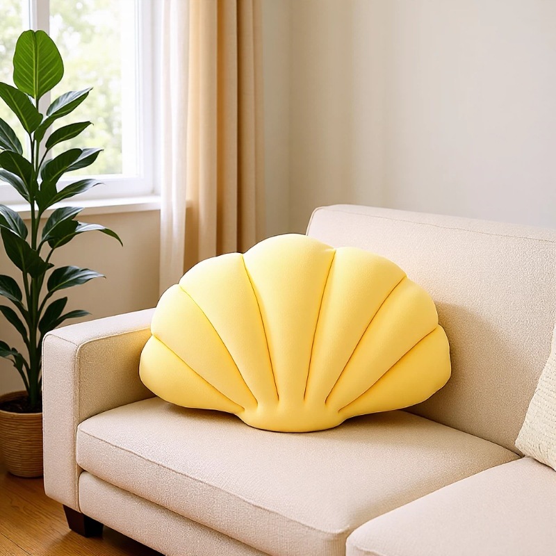 Yellow Seashell Shaped Throw Pillow , Soft Crystal Velvet Decorative Shell Cushion PP Cotton Filled For Sofa Bedroom Home Decor