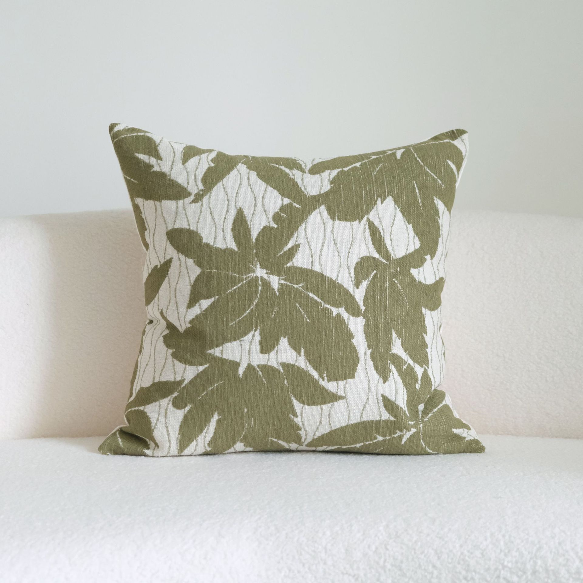 Green Cotton And Linen Tassel Hotel Sample Room Pillow - Image 3