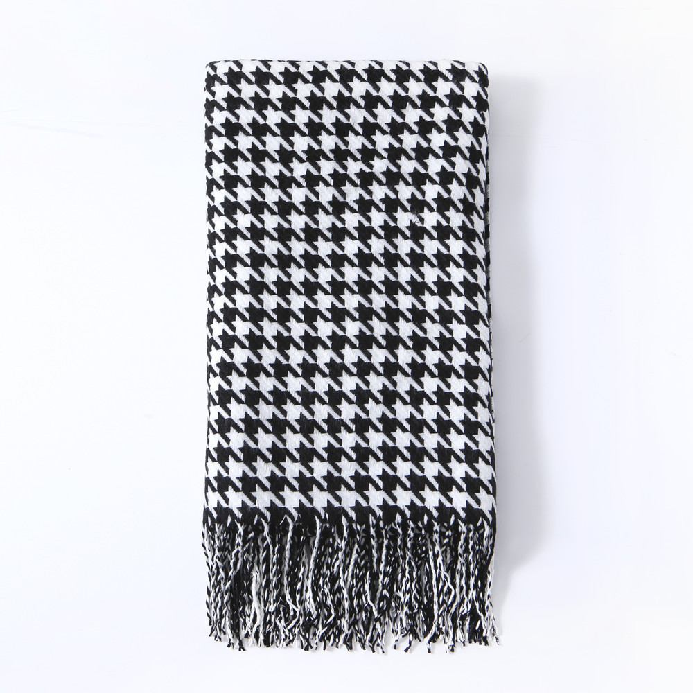 Houndstooth Tasseled Sofa Blanket For Naps - Image 2