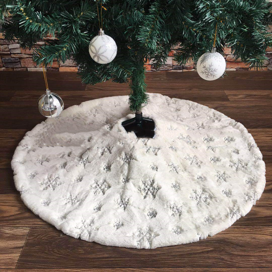 Golden Sequin Faux Rabbit Fur Embroidered Snowflake Tree Skirt - Image 3